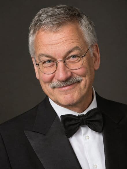 Werner als Filmfigur: Porträt im Smoking